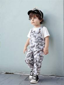 Dwuczęściowa biała koszulka dla chłopców z kamuflażowym kombinezonem, odpowiednia dla niemowląt do zabawy, dzięki czemu wyglądają bardziej modnie