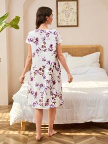 SHEIN 女士浪漫紫色花卉和植物印花纹理面料休闲日常连衣裙和家居服 - 紫色 - 查看 2