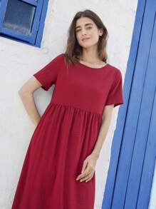 EMERY ROSE Women's Solid Color Crew Neck Short Sleeve Pleated Casual Long Dress - Burgundy - View 4