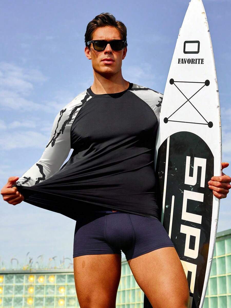 Manfinity Men's Batik Print Round Neck Raglan Sleeve Surfing T-Shirt - Black and White - View 1