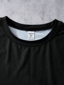 2 件套青少年男孩时尚街头服饰卡通印花休闲宽松圆领短袖 T 恤和针织运动短裤