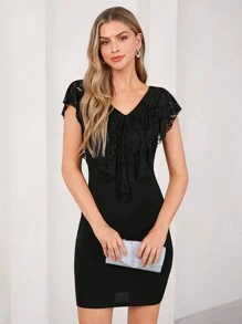 SHEIN Clasi Vestido mini ajustado de mujer con escote en V y encaje, casual y de moda para uso diario
