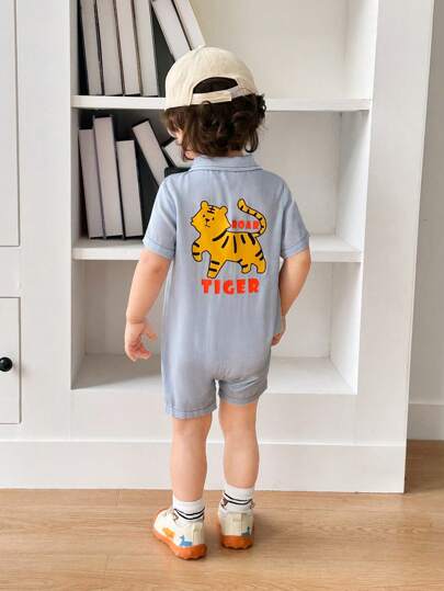 SHEIN 男婴卡通恐龙印花翻领短袖短裤套装，休闲百搭