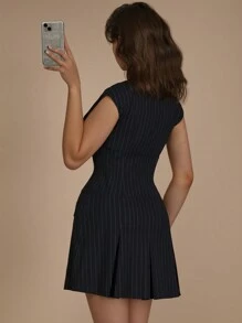 SHEIN ICON Váy ngắn giản dị tối giản cổ chữ V họa tiết sọc cho nữ, mặc hàng ngày - màu đen - Xem 2
