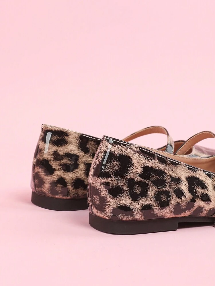 CUCCOO DOLLMOD Women Spring/Summer Classic Round Toe Leopard Print Flat Shoes, Supersoft Comfortable Lightweight Sweet Cute Minimalist Brown Leopard Print Shiny PU Leather Ladies Flat Casual Mary Jane Shoes, College Style Valentine's Day