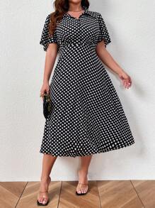 SHEIN Clasi Sukienka z krótkim rękawem i falbaniastym kołnierzykiem w dużym rozmiarze na lato