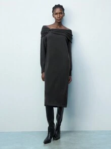 Maija 炭灰色露肩褶皱宽松舒适女士针织毛衣裙，适合节日和派对