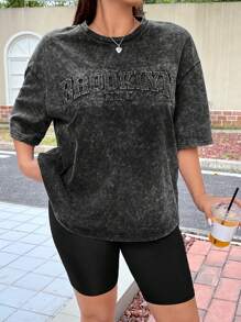 SHEIN EZwear Taglia comoda Set estivo 2 pezzi, composto da Maglietta con stampa a rilievo di lettere e pantaloncini da biker, lavato - nero - Visualizzare 5