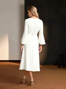 MOTF Soiréza KEYHOLE NECKLINE FLARE SLEEVE DRESS - White - View 5