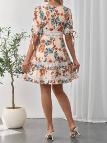 SHEIN Maternity Floral Print V-Neck Contrast Lace Dress For Vacation