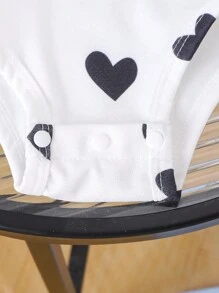 SHEIN Baby Girls' Heart Allover Print Bodysuit, Summer Outdoor Bodysuit - White - View 3