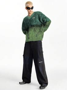 Manfinity VCAY Men's Ombre V-Neck Long Sleeve Pullover Green Sweater, Suitable For Autumn/Winter
