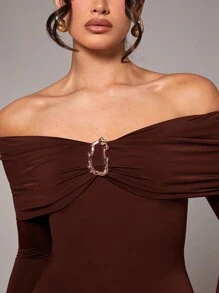 Silquee Vestido de fiesta elegante de hombros descubiertos midi para mujer, de manga larga, con decoración de hebilla metálica, color rojo vino y rojo tornasol, hecho de tela de punto elástica, adecuado para fiestas de cóctel, citas románticas, uso como capa en otoño/invierno, invitada de boda, dama de honor, fiesta formal, Halloween, Navidad - Café integral - Ver 7