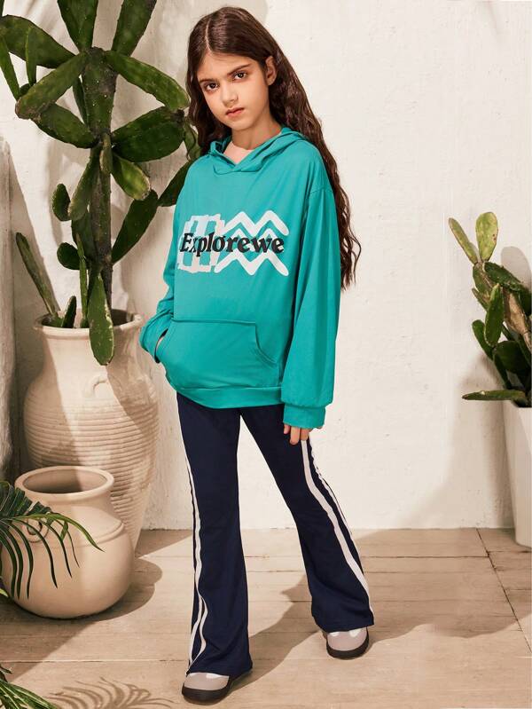 SHEIN Set de 2 piezas para niña preadolescente, conjunto cómodo con sudadera con capucha de manga larga con estampado gráfico y pantalones acampanados con lazo