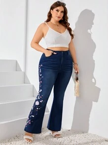 Plus Size Front Button Pocket Floral Embroidery Simple Casual Jeans - Dark Wash - View 4