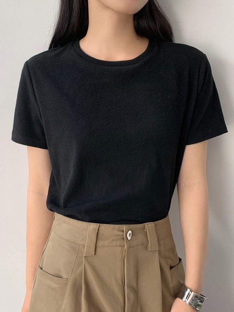 Women Loose Fit Slim Short Sleeve T-Shirt, Minimalist & Fashionable Casual Wear