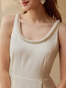MOTF PREMIUM VESTIDO DE TIRANTES CON DETALLE DE PERLAS FALSAS Y BAJO DIVIDIDO