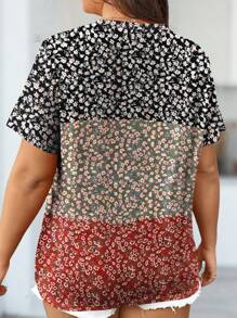 Plus Size Women V-Neck Casual Random Ditsy Floral Short Sleeve Top, For Summer