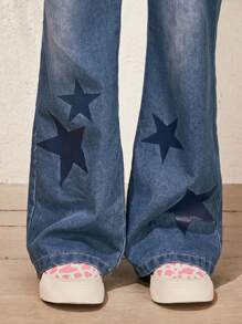 SHEIN 1 件式女童大童牛仔裤，都市休闲风格，女童蓝色牛仔长裤，舒适百搭，适合春、夏、秋季。这些女童牛仔裤适合各种场合，如城市户外活动、运动、居家休闲、学校和聚会。