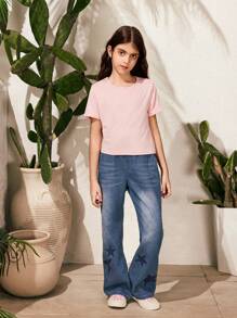 SHEIN 1 件式女童大童牛仔裤，都市休闲风格，女童蓝色牛仔长裤，舒适百搭，适合春、夏、秋季。这些女童牛仔裤适合各种场合，如城市户外活动、运动、居家休闲、学校和聚会。