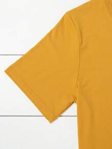 SHEIN LUNE 大码女式时尚纯色心形印花 T 恤图案 T 恤女式上衣，适合夏季 - 芥末黃 - 查看 3