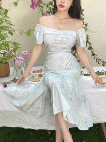 DAZY Gaun Midi Wanita Model Ekor Ikan dengan Leher Persegi, Motif Bunga, dan Lengan Berkerut - Biru - View 9