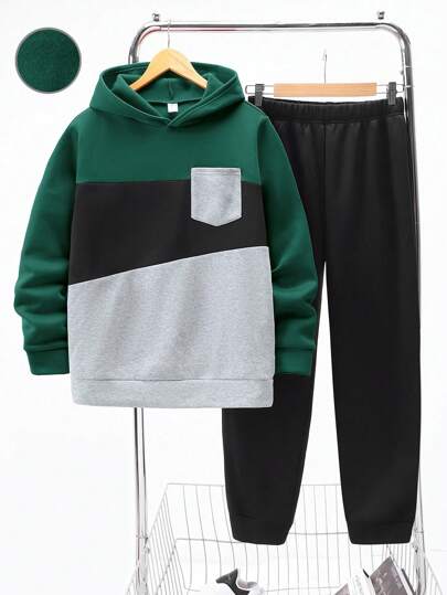 SHEIN 两件套青少年男童休闲百搭舒适撞色拼接设计连帽卫衣裤套装，带前袋，适合派对、返校、秋冬季穿着，抓绒加厚，男女童套装，裤子和连帽衫撞色设计，冬季套装，冬季服装，秋季服装，儿童服装，圣诞绿色上衣，黑色上衣，黑色裤子