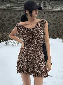 DAZY Vestido de mujer con cuello en pico floral, sin mangas, con estampado de leopardo, cintura ceñida, para vacaciones/playa, vestido drapeado de primavera/verano con estampado de leopardo, vestido de un hombro, vestido de lechera, mini vestido con estampado de guepardo, blusas casuales de mujer con hombros descubiertos - Caqui - Ver 3