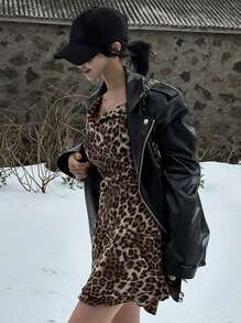 DAZY Vestido de mujer con cuello en pico floral, sin mangas, con estampado de leopardo, cintura ceñida, para vacaciones/playa, vestido drapeado de primavera/verano con estampado de leopardo, vestido de un hombro, vestido de lechera, mini vestido con estampado de guepardo, blusas casuales de mujer con hombros descubiertos - Caqui - Ver 2