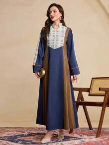 Al Najma رمضان فستان ماكسي أنيق على طراز دبي ذو طابع جنوب شرق آسيوي أنيق وبسيط، بياقة واقفة وأكمام طويلة مع تصميم ألوان متباينة، مناسب للاستخدام في العطلات وكافتان وجلابية - الأزرق - مشاهدة 6