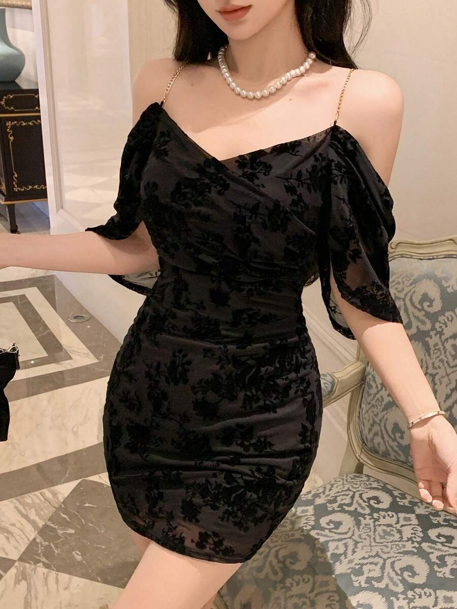 DAZY Women's Chain Strap Velvet Bodycon Dress Prom Dress Party Women Sundress Club Outfit Homecoming Dresses Sexy Dress