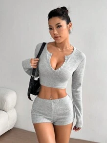 Flirla 2 件套性感女士春季休闲单排扣修身长袖上衣和修身腰短裤 - 白色 - 查看 6