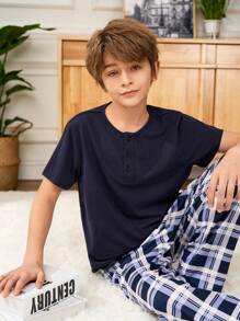 SHEIN Tween Jungen Urban Lässig Set aus Rundhals-Langarmshirt mit halbem Patte und karierter Schlafanzughose, 2 Stücke