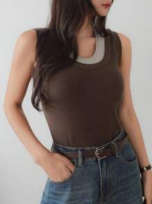 Dazy-Less Top de punto con bloqueo de color y parches para mujeres - Marrón - Ver 1