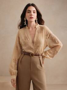 Anewsta 宽松半透明 V 领刺绣长袖衬衫，饰有彩色亮片细节，彰显女性优雅的办公室风格 - 香檳色 - 查看 4