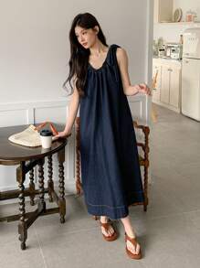 DAZY 女式蝴蝶结吊带牛仔连衣裙 - 深色水洗藍 - 查看 2