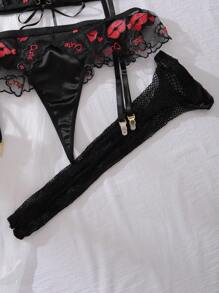 PetitDoll 情人节大码内衣套装 4 件套唇印交叉肩带荷叶边下摆刺绣字母 - 黑色 - 查看 6