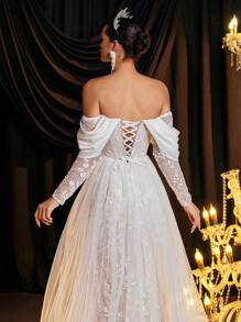 Glamrae Elegante, lujoso y romántico vestido de novia con diseño de manga transparente de malla bordada con cuentas, escote hombros descubiertos, manga tipo gota con adorno de cinta, falda ajustada de sirena con vuelo y volumen de tul, ideal para bodas - Blanco - Ver 2