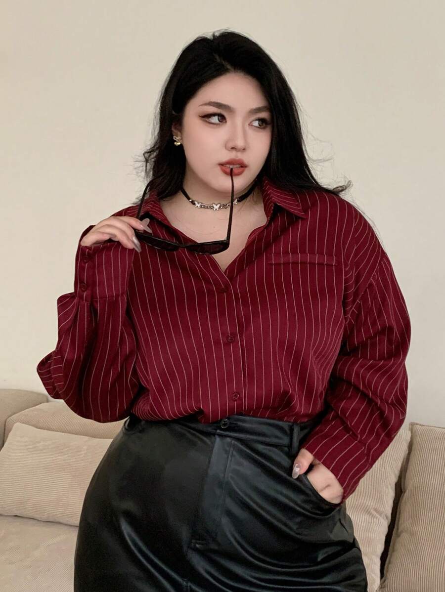Dazy Plus 加大码常规领条纹宽松长袖衬衫，适合农历新年、春夏秋、秋季女装 - 酒紅色 - 查看 1