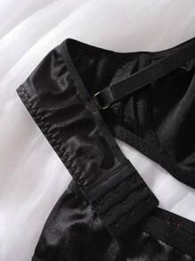 PetitDoll 情人节大码内衣套装 4 件套唇印交叉肩带荷叶边下摆刺绣字母 - 黑色 - 查看 7