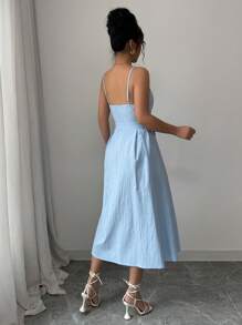 Chiquease Cài nút phía trước một hàng khuy, có thắt lưng, phong cách ngày lễ, thanh lịch và thời trang khi đi chơi, váy chữ A dài vừa phải màu xanh lam có dây đeo cho nữ, váy midi mùa hè, váy cài nút cho nữ, váy suông cho nữ, váy đi nghỉ cho nữ, váy chống nắng cho nữ - Màu xanh lam - Xem 2