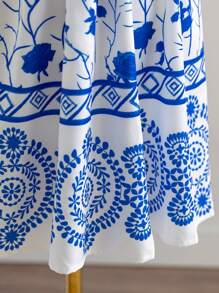 Soleia Women's Floral Print Sleeveless Dress, Suitable For Vacation - Blue and White - View 5