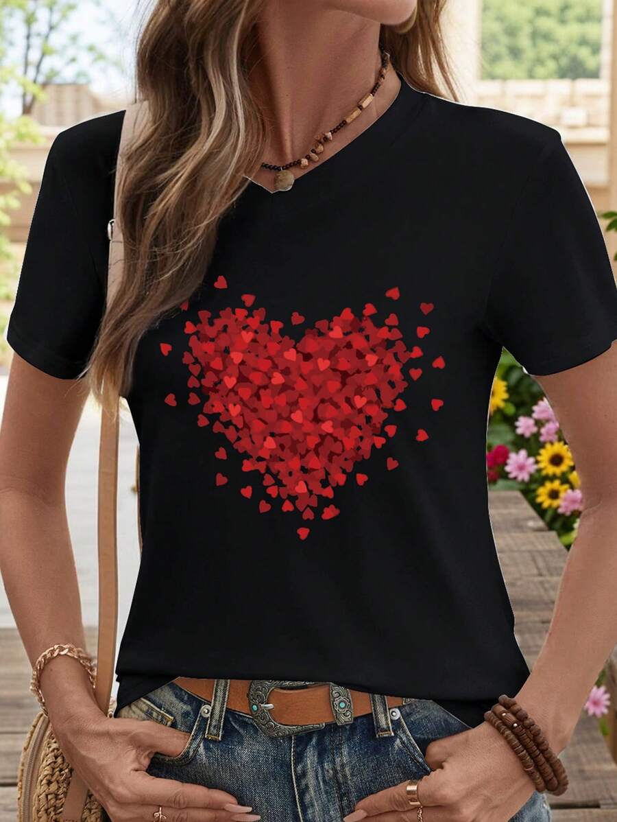 Calvaya Plus Size Women's Heart Print Round Neck Short Sleeve T-Shirt For Summer - Black - View 1