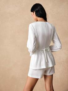 Poéselle Conjuntos de dos piezas para mujer con bolsillos. Conjunto de dos piezas de top de manga larga con botones delanteros, bolsillos y pantalones cortos de color liso para mujer. Conjunto blanco para mujer. Conjuntos para mujer. Ropa para mujer. Pantalones cortos blancos de manga larga para mujer. Conjuntos de invierno para mujer. Conjuntos de invierno para mujer. Conjuntos de dos piezas para mujer para Año Nuevo y San Valentín.