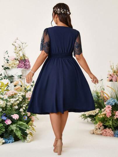 SHEIN Belle Plus Size Women's Elegant Dress With Shirred, Lash Lace Flare Sleeves, Front Waist Tied Bow, Gathered Waist And A-Line Silhouette, Featuring Mixed Fabrics Design