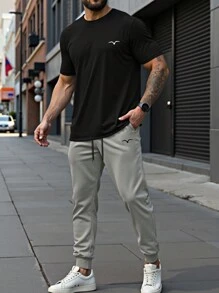 Manfinity Homme 男士大码 T 恤和裤子套装，休闲、简约，适合日常穿着 - 彩色 - 查看 1