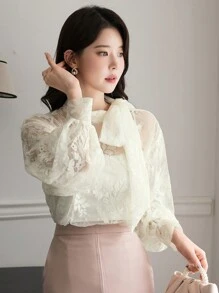 DAZY Blusa de mujer holgada, de encaje, transparente, con cuello de cinta, adecuada para reuniones, citas y salidas nocturnas