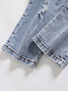 Young Boy Vintage Streetwear Ripped Distressed Multi-Pocket Stretchy Fitted Cargo Jeans - Light Wash - View 4