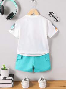 SHEIN Explorewe 2 pezzi Set di magliette a girocollo con stampa di lettere graffiti casual e pantaloncini verdi menta intessuti, stile sportivo da basket, per ragazzi per la festa dell'Eid Mubarak