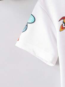 SHEIN Explorewe 2 pezzi Set di magliette a girocollo con stampa di lettere graffiti casual e pantaloncini verdi menta intessuti, stile sportivo da basket, per ragazzi per la festa dell'Eid Mubarak